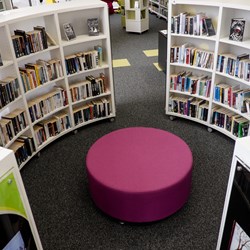Bibliothèque Moulton, Royame-Uni
