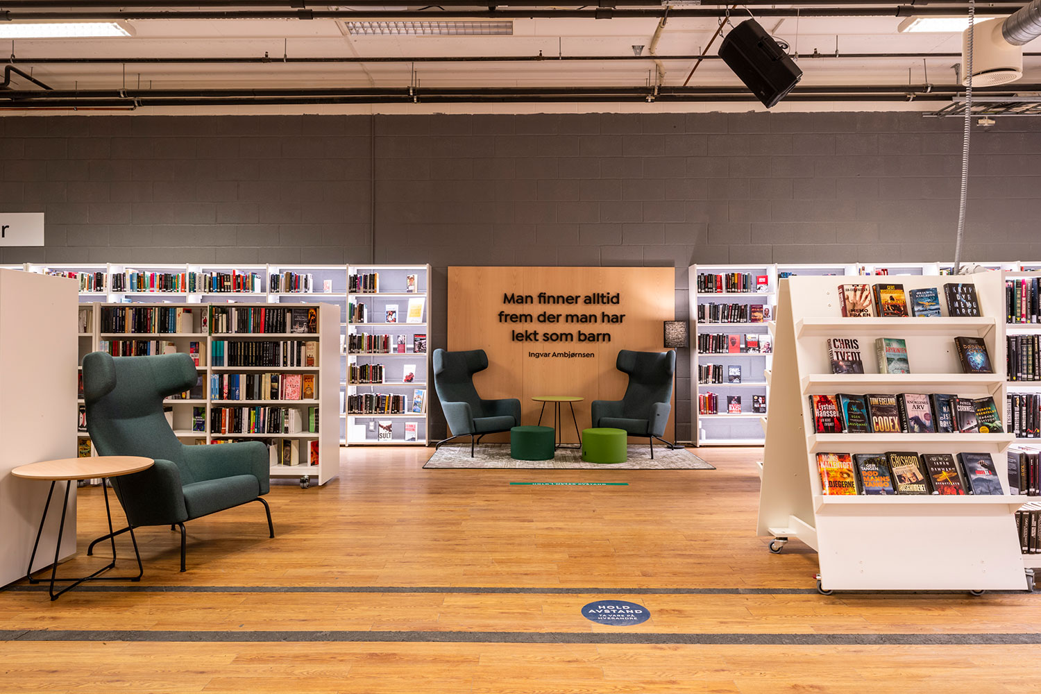 Présentoir mobile Say "A"